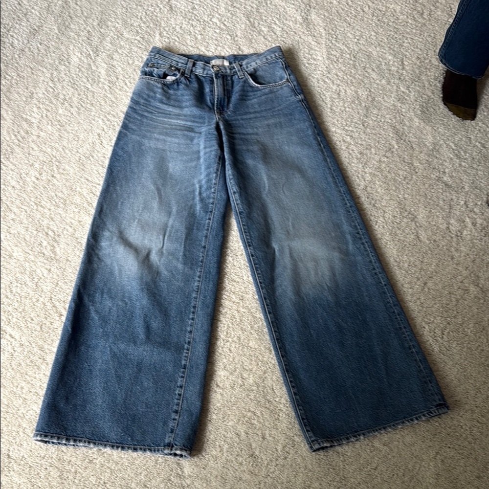 High-Rise Wide-Leg Women's Jeans in Faded Blue